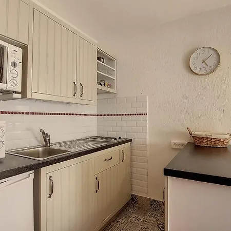 Apartment Riam S6 *